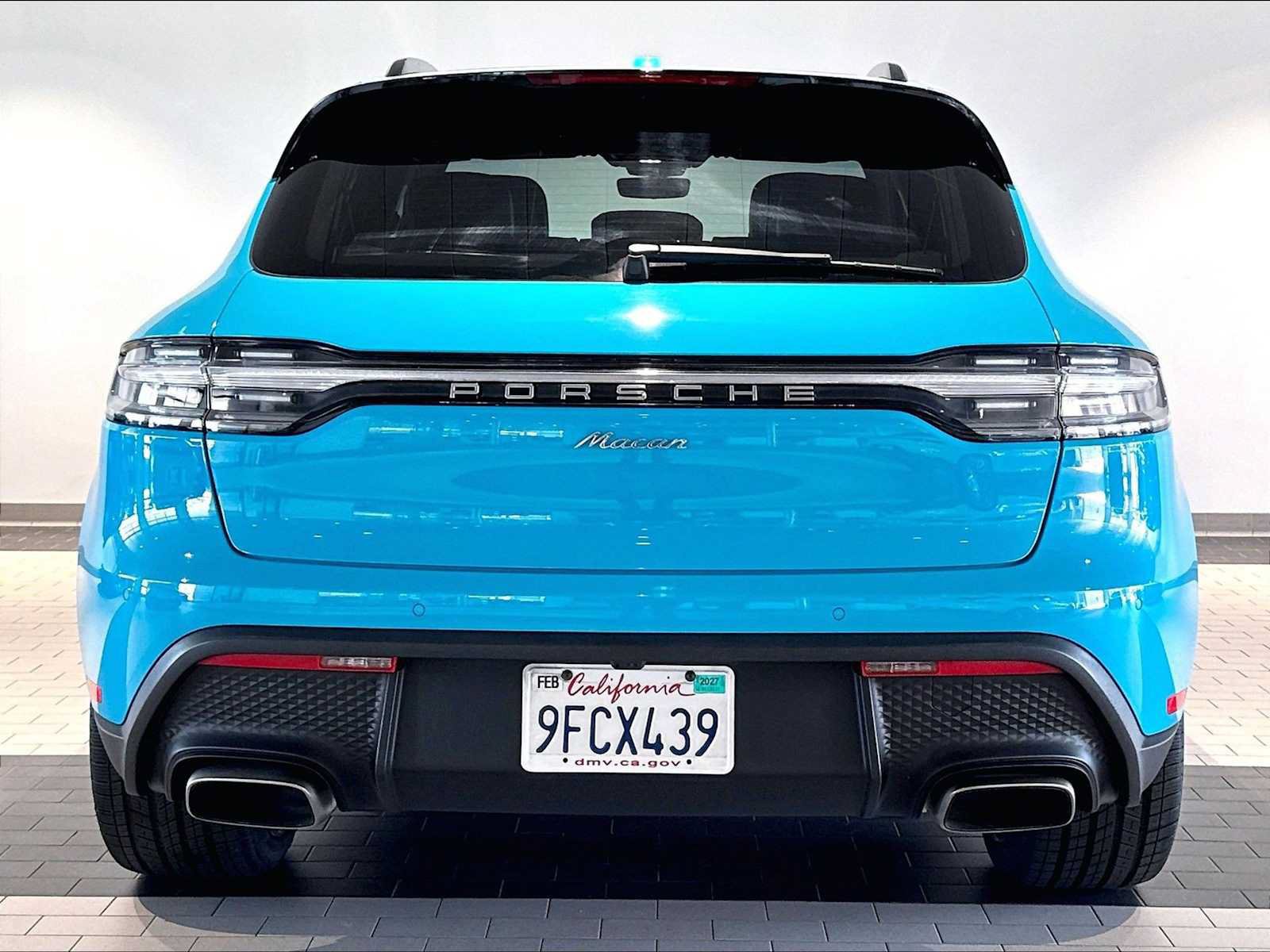 Used 2023 Porsche Macan AWD/4WD image 9