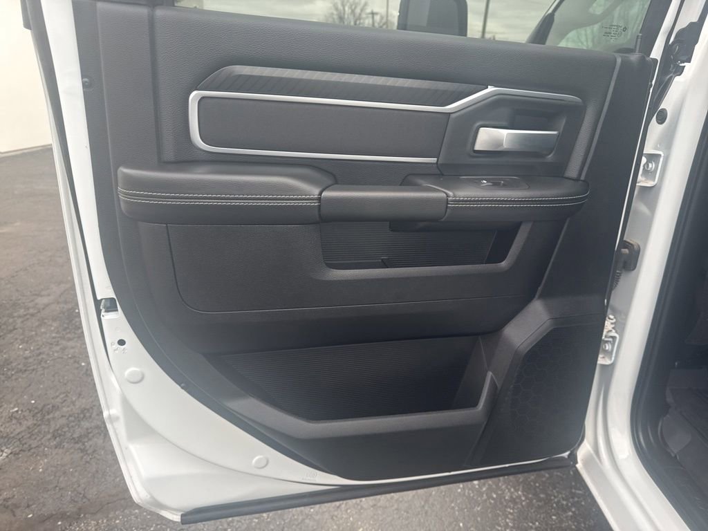 Used 2025 RAM 2500 Big Horn image 38