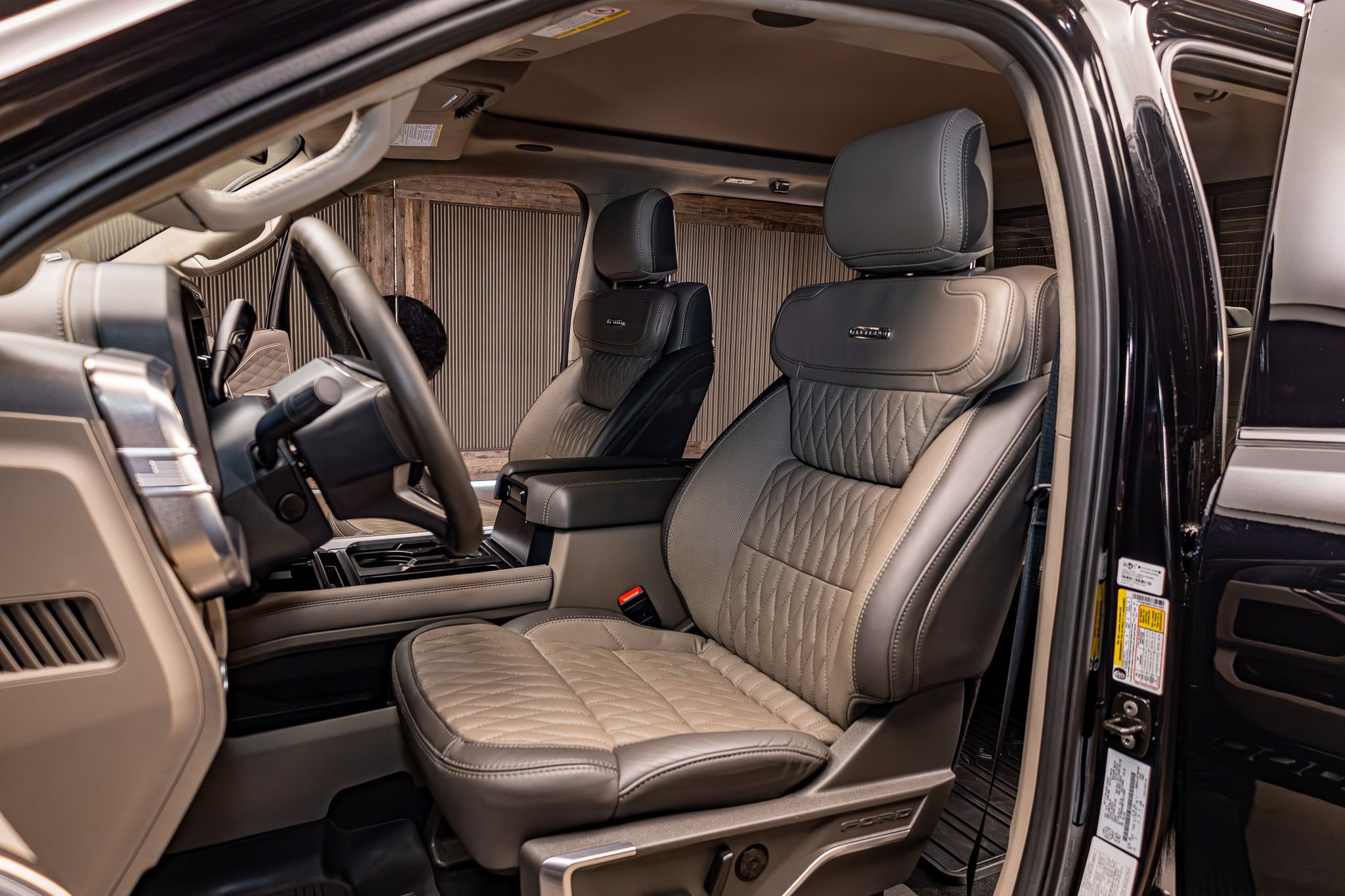 Used 2026 Ford F350 Platinum w/ Platinum Plus Package image 20