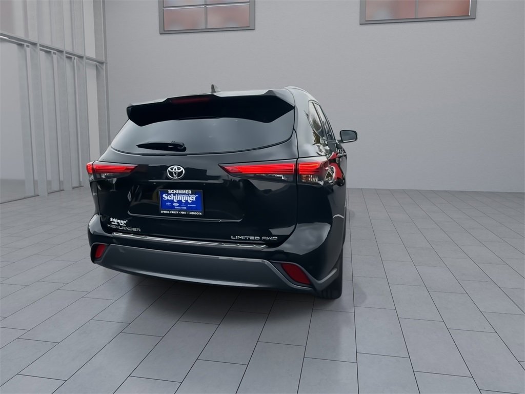 Used 2023 Toyota Highlander Limited image 8