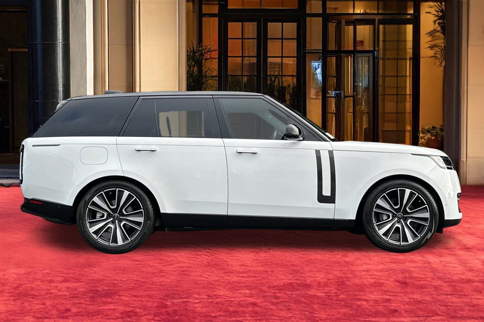 Used 2024 Land Rover Range Rover SE image 9