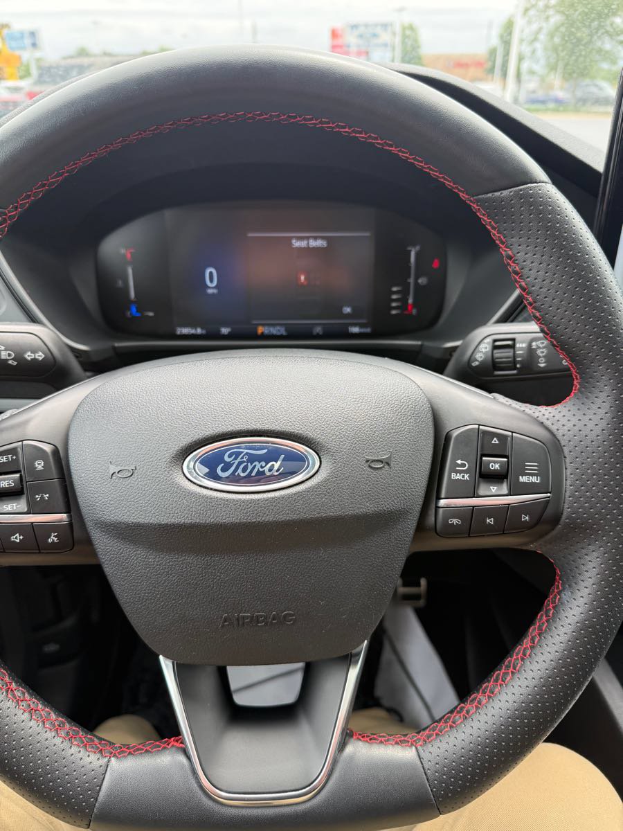 Used 2023 Ford Escape ST-Line w/ Tech Pack #1 AWD/4WD image 16
