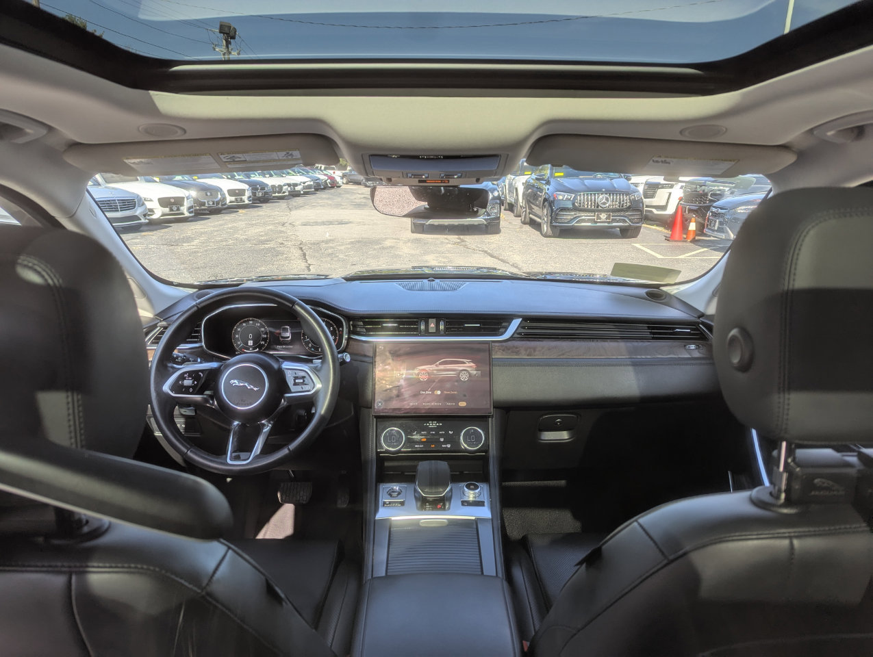 Used 2023 Jaguar F-PACE S image 40