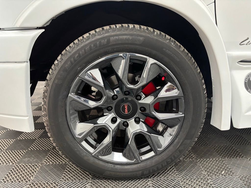 New 2025 GMC Savana 2500 Extended w/ Driver Convenience Package image 17