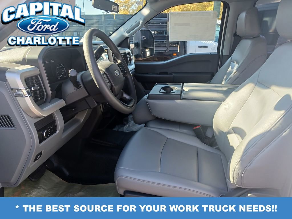 New 2025 Ford F550 4x4 Crew Cab Super Duty image 11