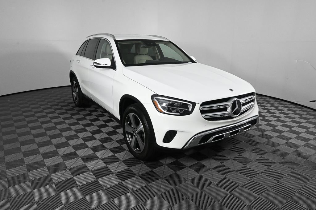 Certified 2022 Mercedes-Benz GLC 300 w/ Premium Package Lite image 24