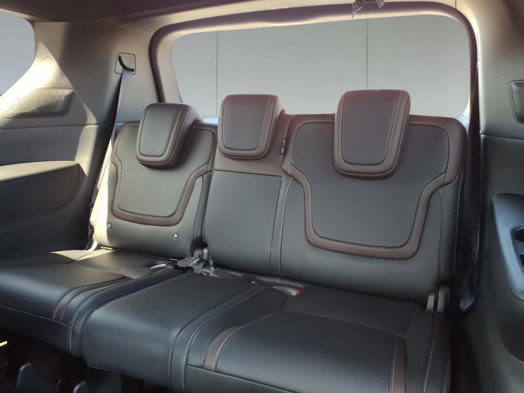 New 2026 Nissan Armada SL w/ Captain's Chari Seat Package image 10
