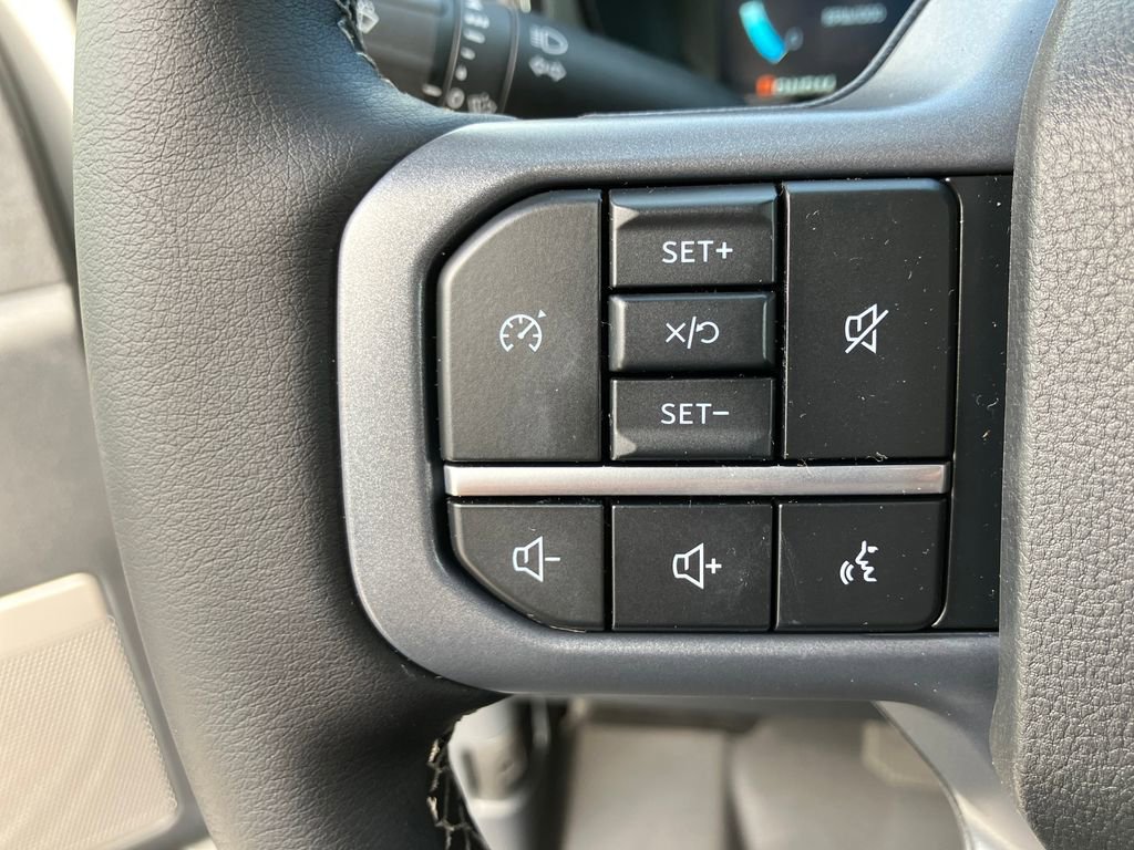 New 2026 Ford F250 Lariat w/ Black Appearance Package image 18