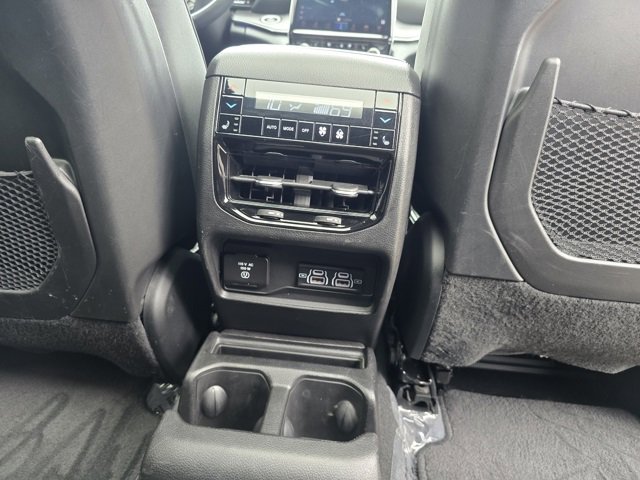 Used 2021 Jeep Grand Cherokee L Overland w/ Luxury Tech Group IV image 34