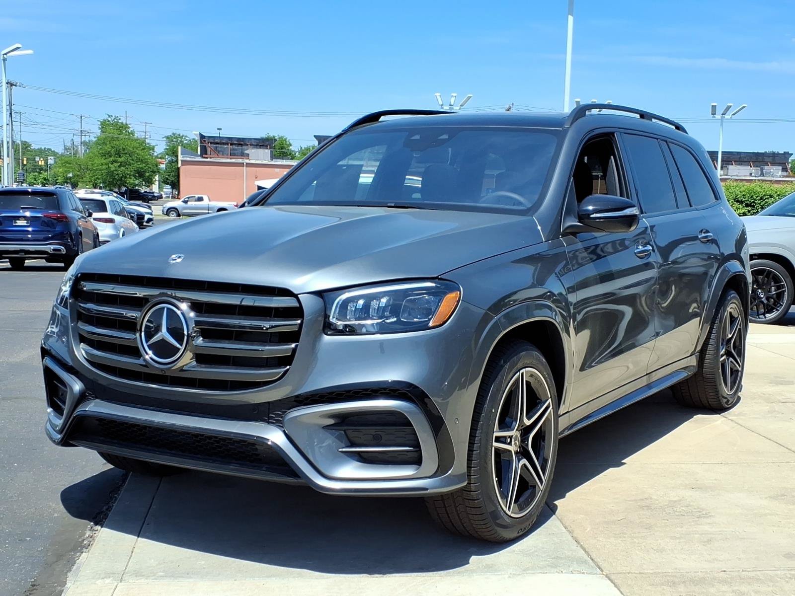 New 2026 Mercedes-Benz GLS 450 4MATIC image 3