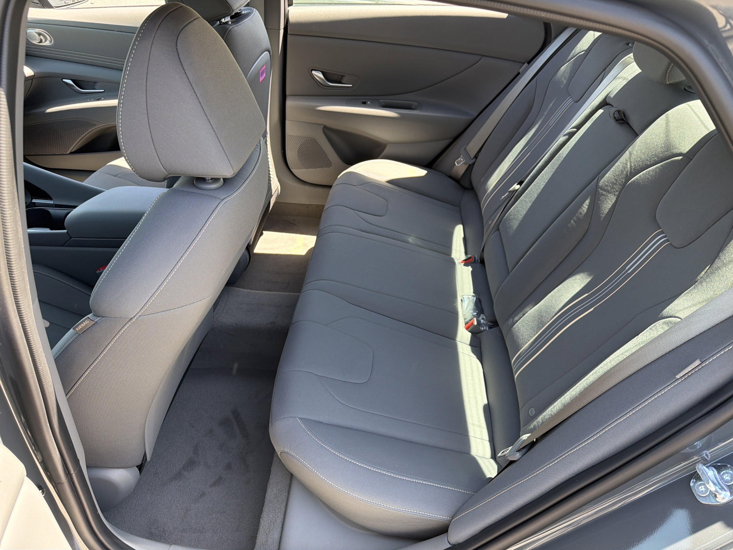New 2026 Hyundai Elantra SEL Sport FWD image 18