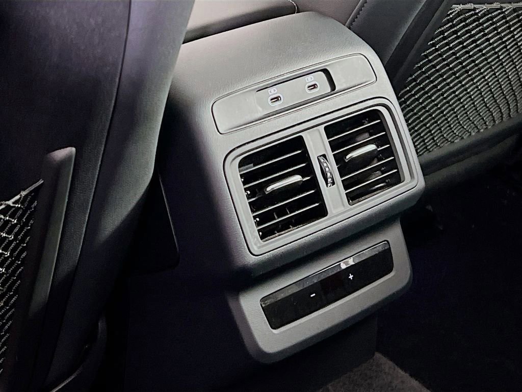 Used 2025 Audi SQ5 Premium Plus w/ Premium Plus Package image 24