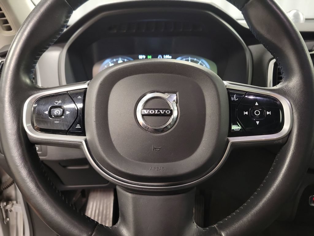Used 2018 Volvo XC90 T6 Momentum w/ Convenience Package AWD/4WD image 22