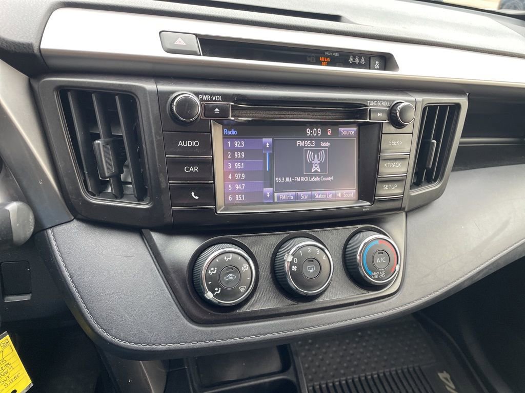 Used 2018 Toyota RAV4 LE w/ All Weather Liner Package AWD/4WD image 19