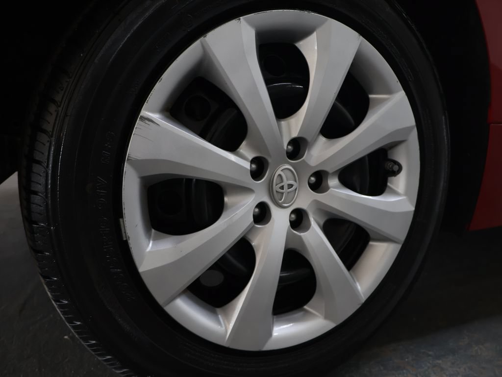 Used 2021 Toyota Corolla LE FWD image 32