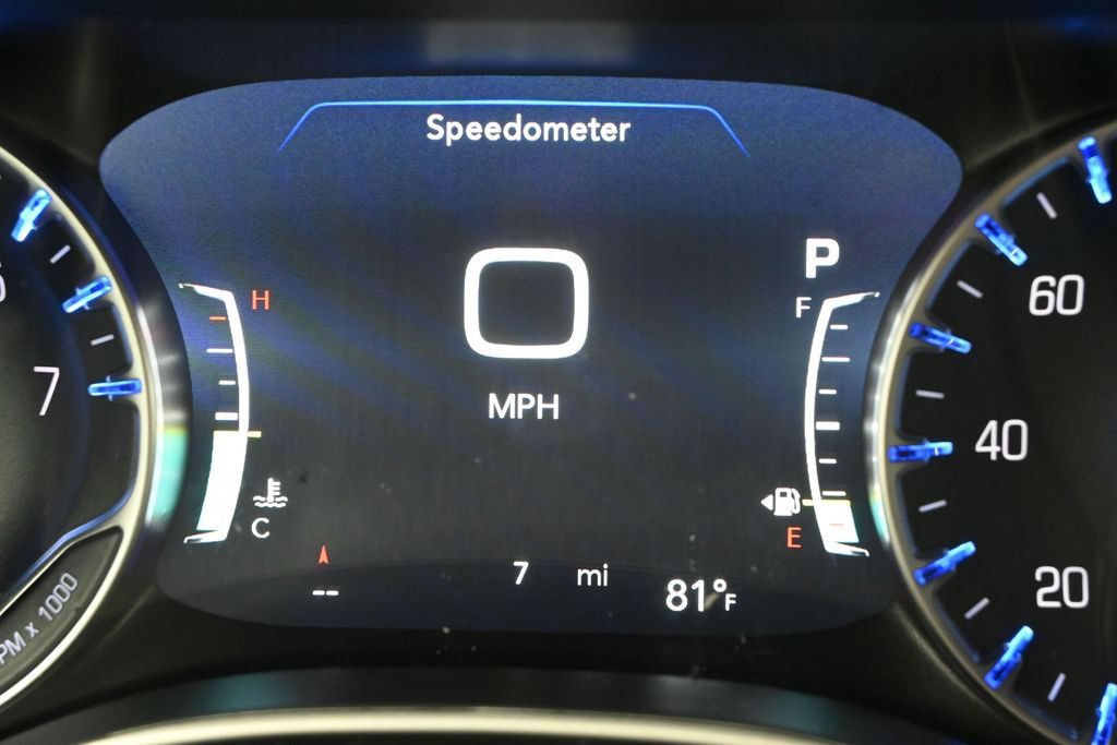 New 2027 Chrysler Pacifica Select FWD image 16