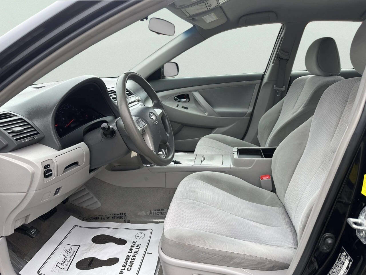 Used 2011 Toyota Camry LE w/ LE Extra-Value Pkg image 9