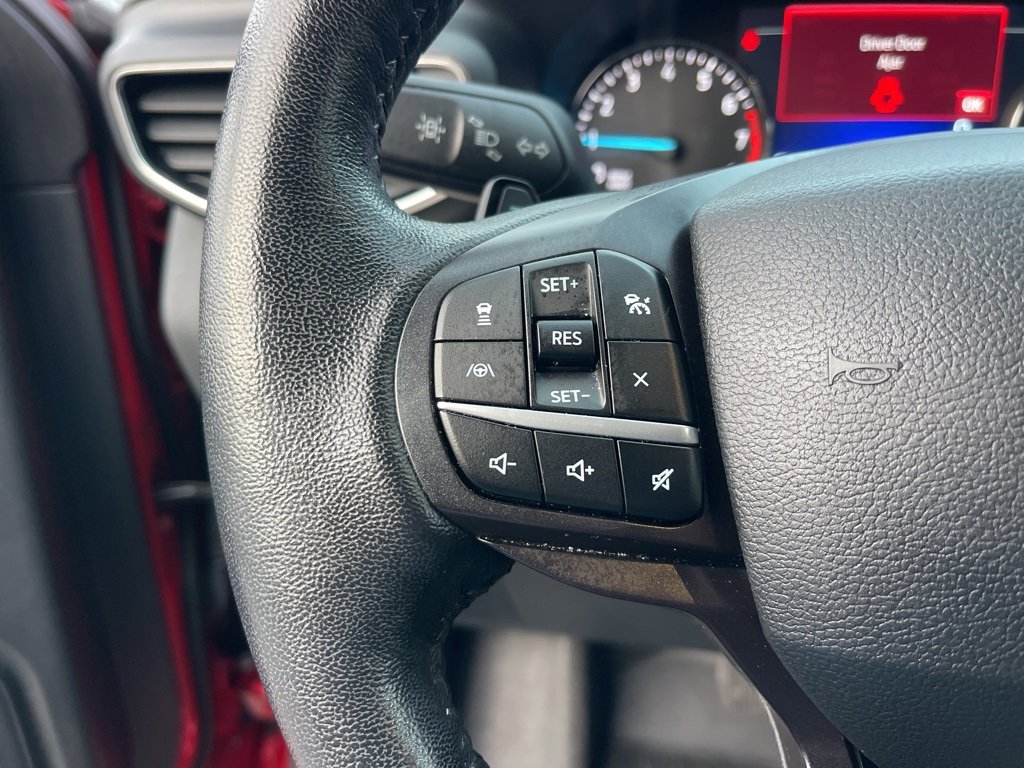 Used 2020 Ford Explorer XLT w/ Equipment Group 202A image 17