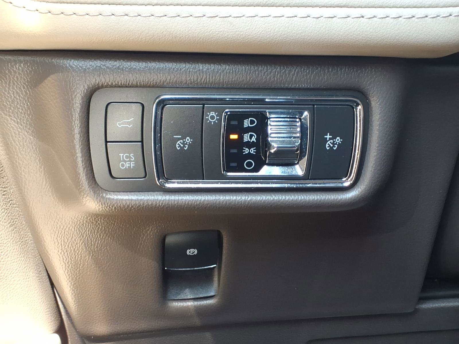 Certified 2022 Lincoln Nautilus Reserve w/ Equipment Group 201A image 23