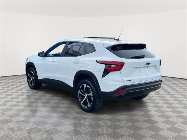 Used 2024 Chevrolet Trax RS w/ Driver Confidence Package image 6