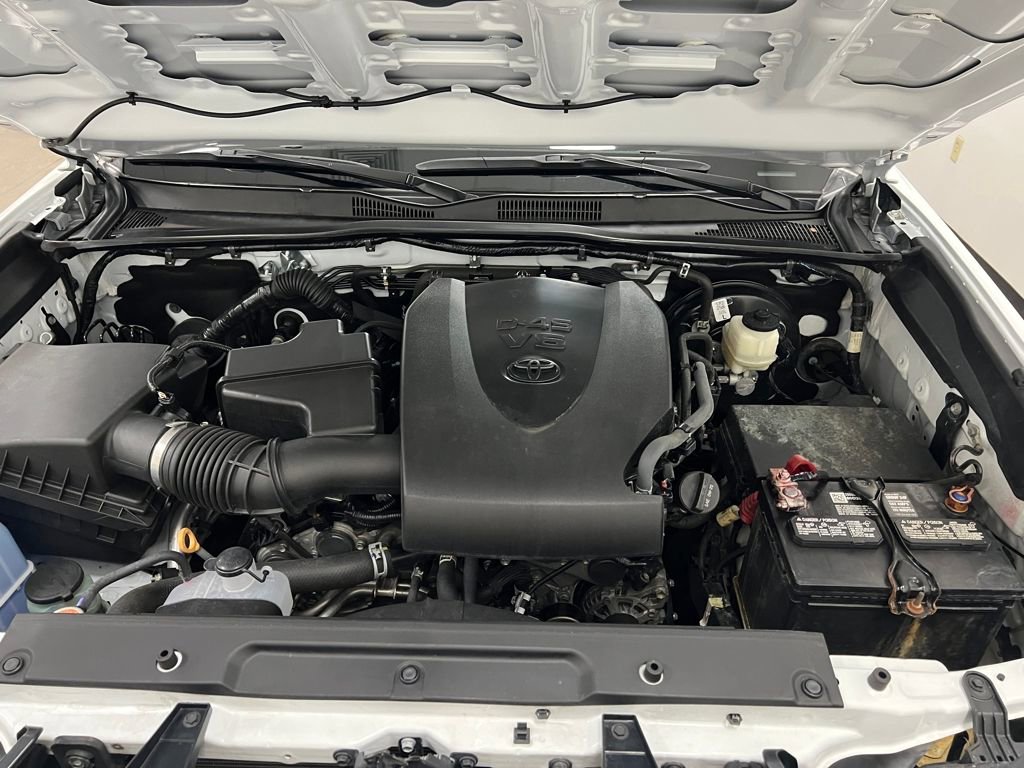 Used 2022 Toyota Tacoma TRD Sport w/ Technology Package image 22