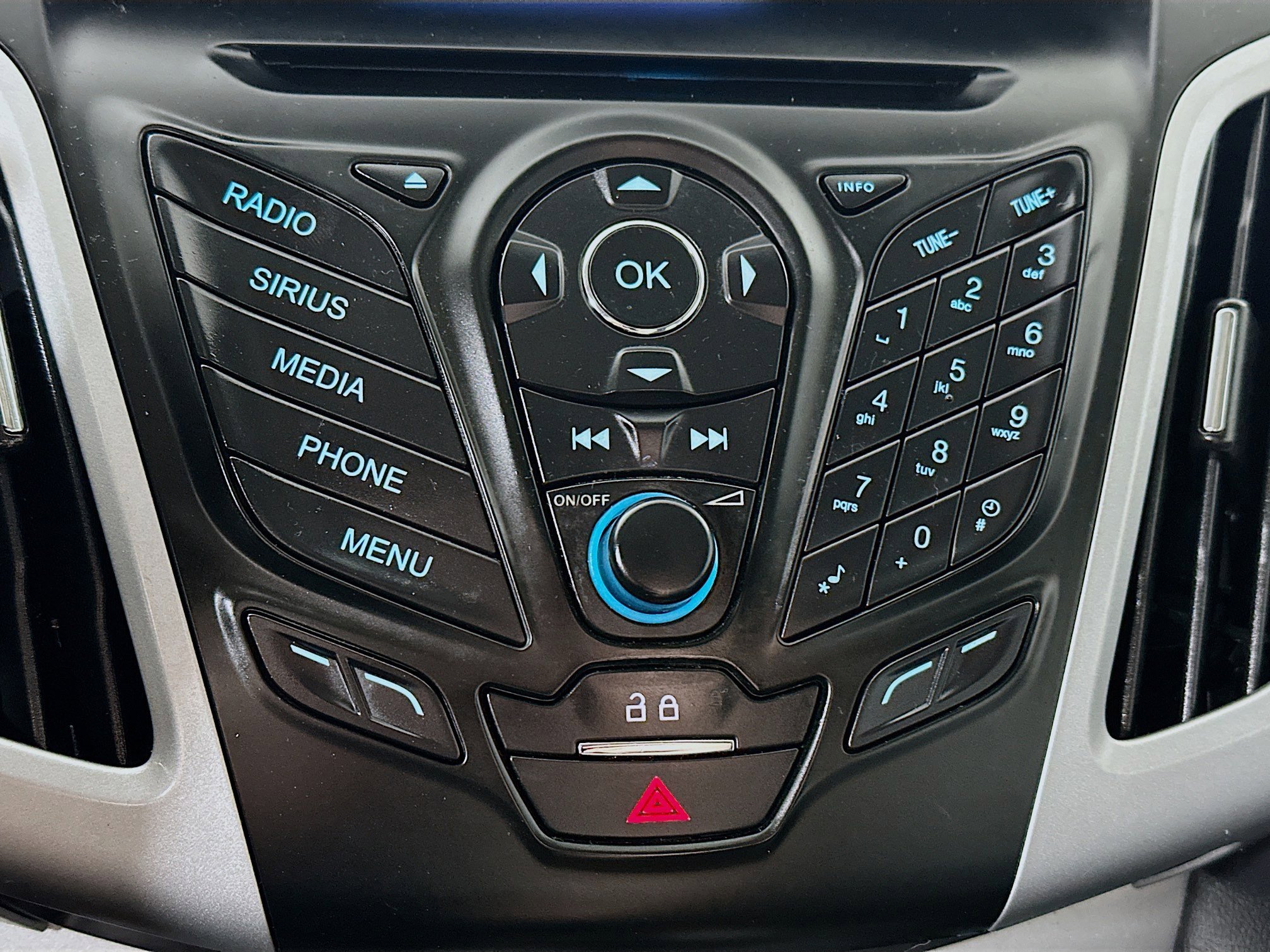 Used 2014 Ford Focus SE w/ Equipment Group 201A image 14