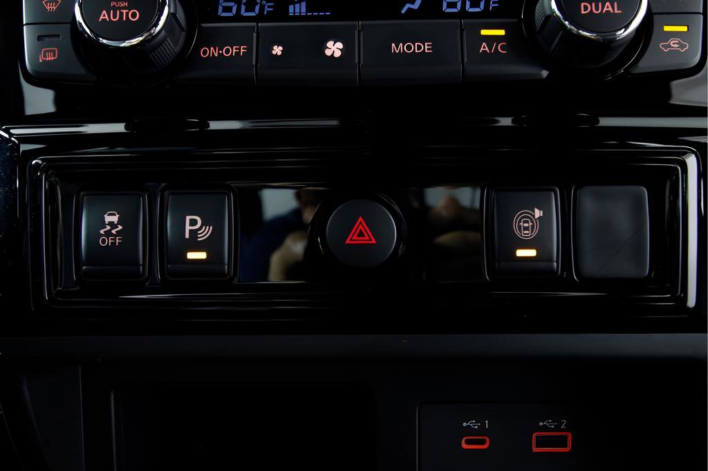 Used 2024 Nissan Titan PRO-4X w/ Off Road Protection Package image 33