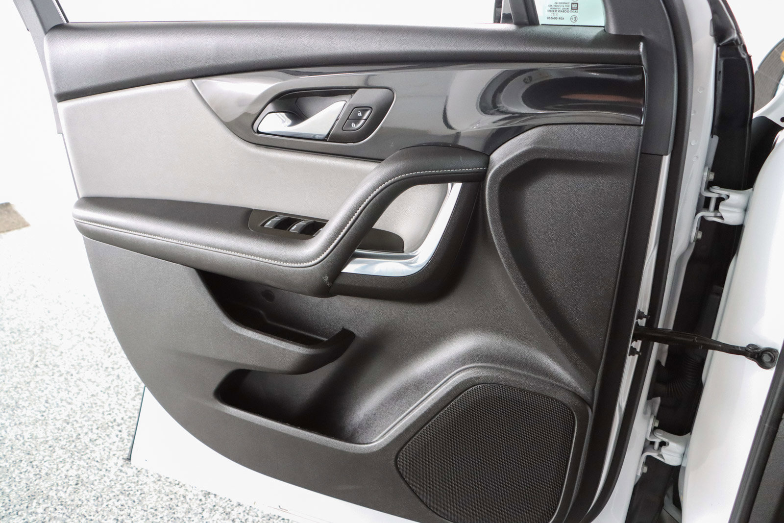 Used 2023 Chevrolet Blazer LT w/ Driver Confidence Package image 21