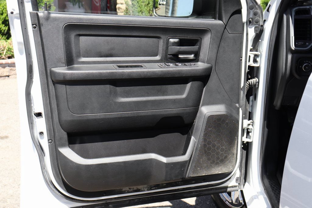 Used 2021 RAM 2500 Tradesman w/ Chrome Appearance Group RWD image 16