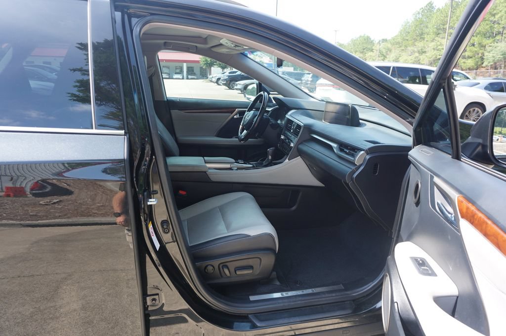 Used 2018 Lexus RX 350L FWD image 17