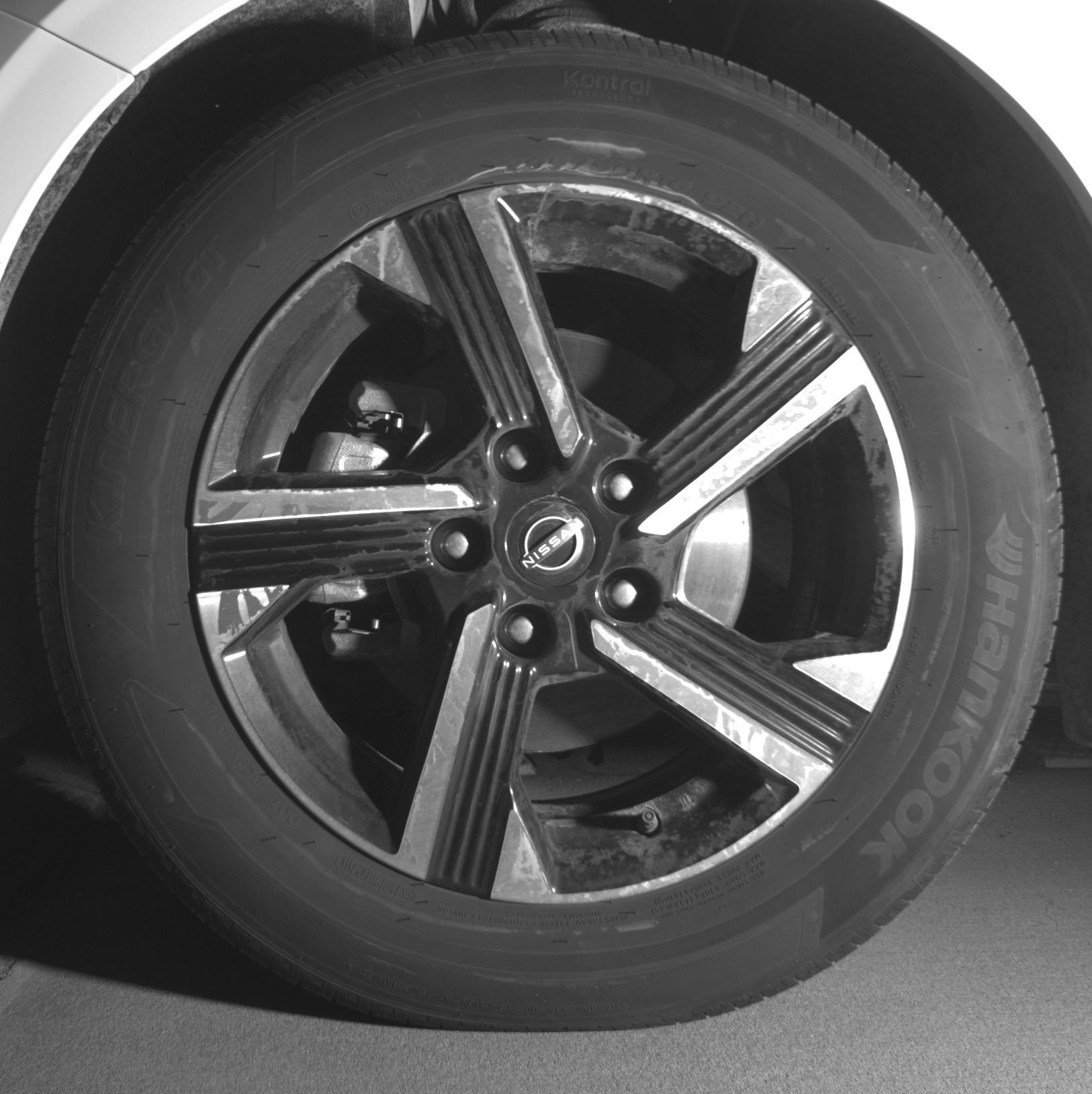 Used 2025 Nissan Sentra SV FWD image 12