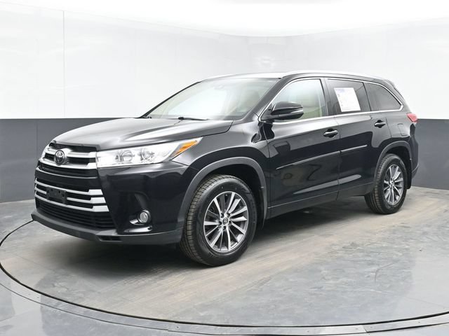 Used 2018 Toyota Highlander XLE w/ Protection Package #3 AWD/4WD image 10