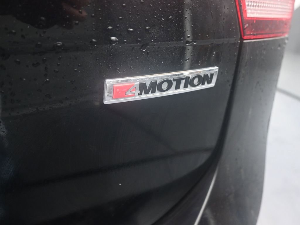 Used 2021 Volkswagen Tiguan SEL Premium R-Line image 11