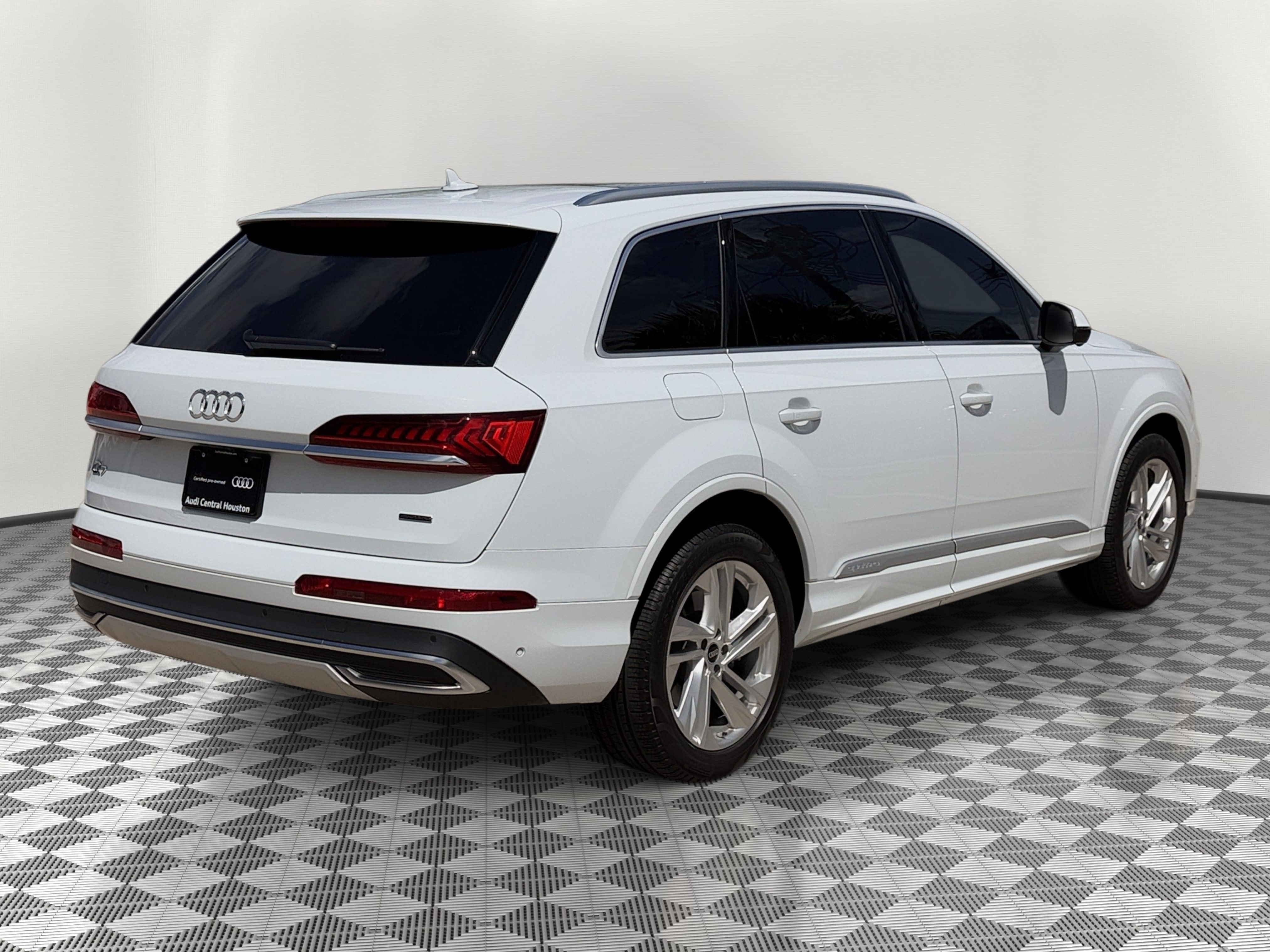 Certified 2024 Audi Q7 2.0T Premium Plus w/ Premium Plus Package AWD/4WD image 9