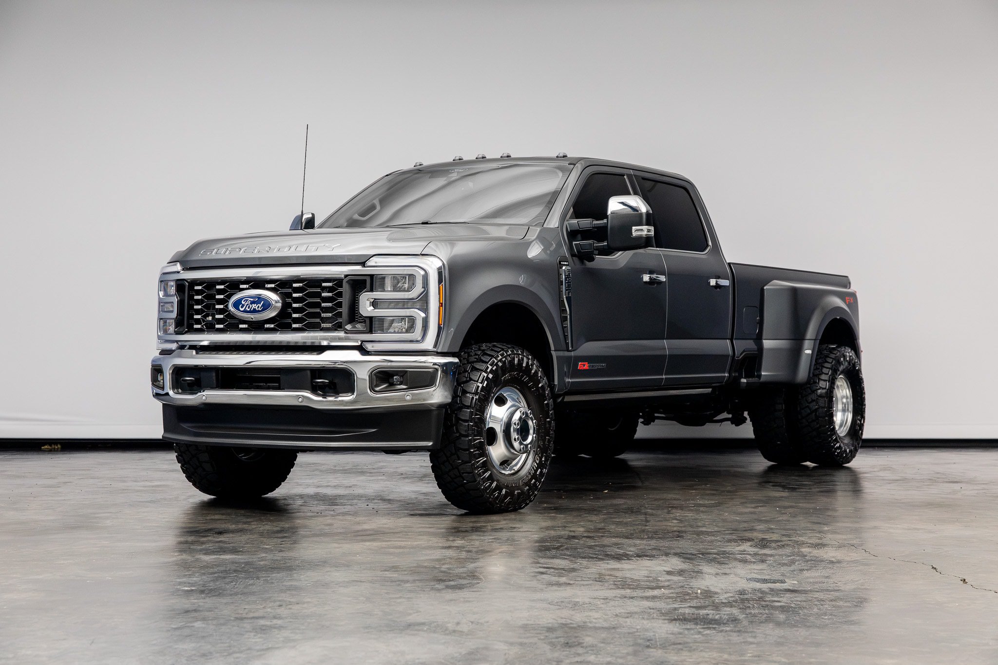 Used 2026 Ford F350 Lariat w/ Lariat Ultimate Package AWD/4WD image 6