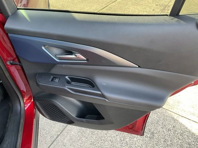 Used 2025 Chevrolet Equinox EV LT w/ Convenience Package image 31