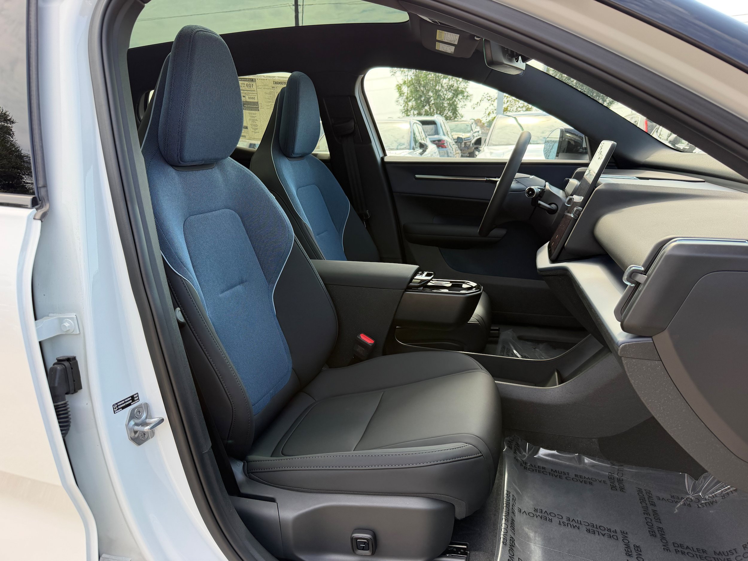 New 2026 Volvo EX30 Ultra w/ Protection Package Premier AWD/4WD image 8