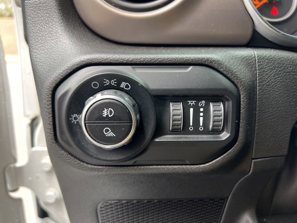 Certified 2020 Jeep Gladiator Sport image 11