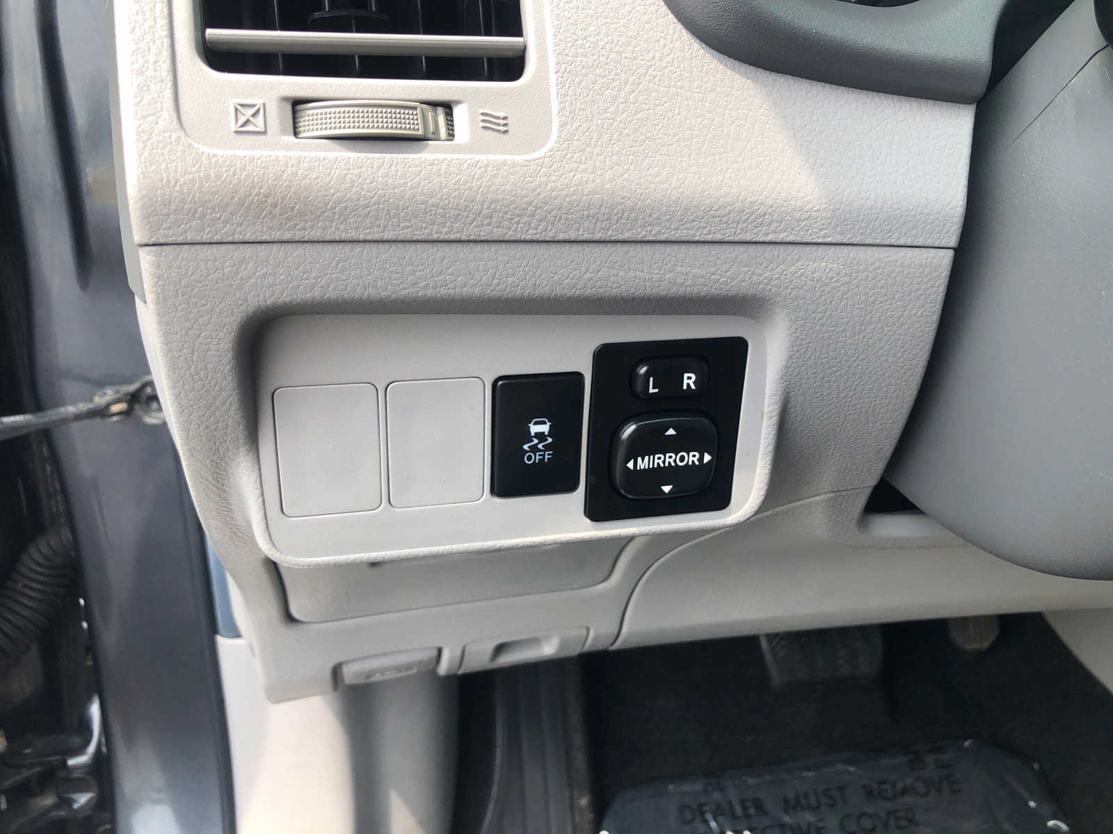 Used 2010 Toyota Corolla LE FWD image 8