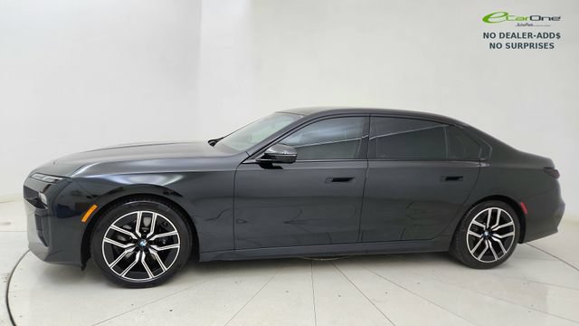 Used 2023 BMW 740i w/ Parking Assistance Package RWD image 3