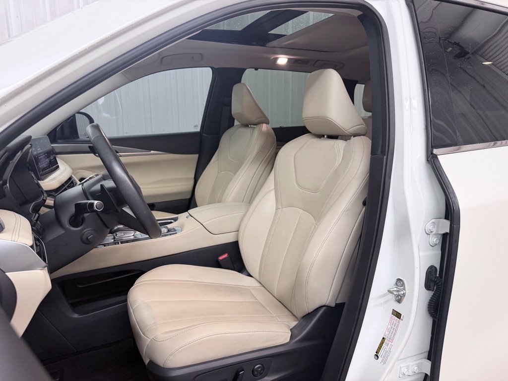 Certified 2024 INFINITI QX60 Luxe w/ Cargo Package FWD image 13