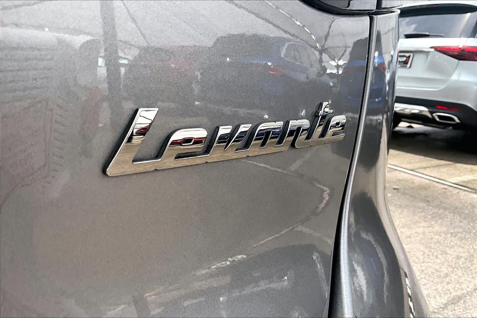 Used 2022 Maserati Levante Modena AWD/4WD image 31