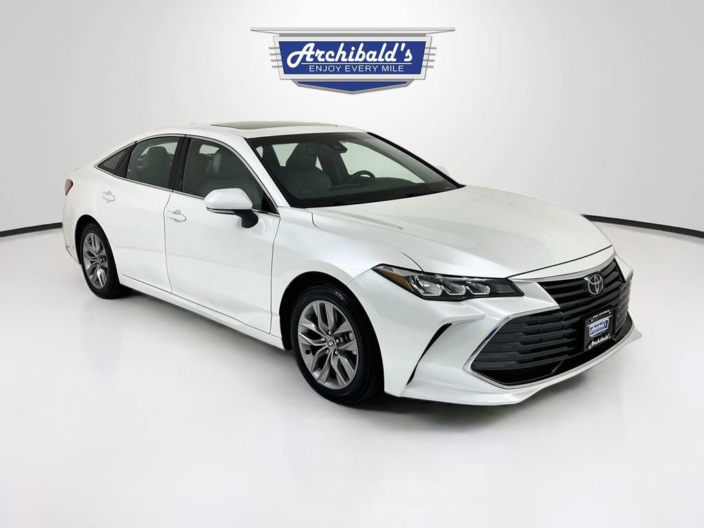 Used 2022 Toyota Avalon XLE w/ Moonroof Package