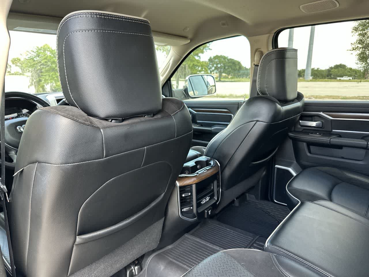 Certified 2022 RAM 3500 Laramie RWD image 17