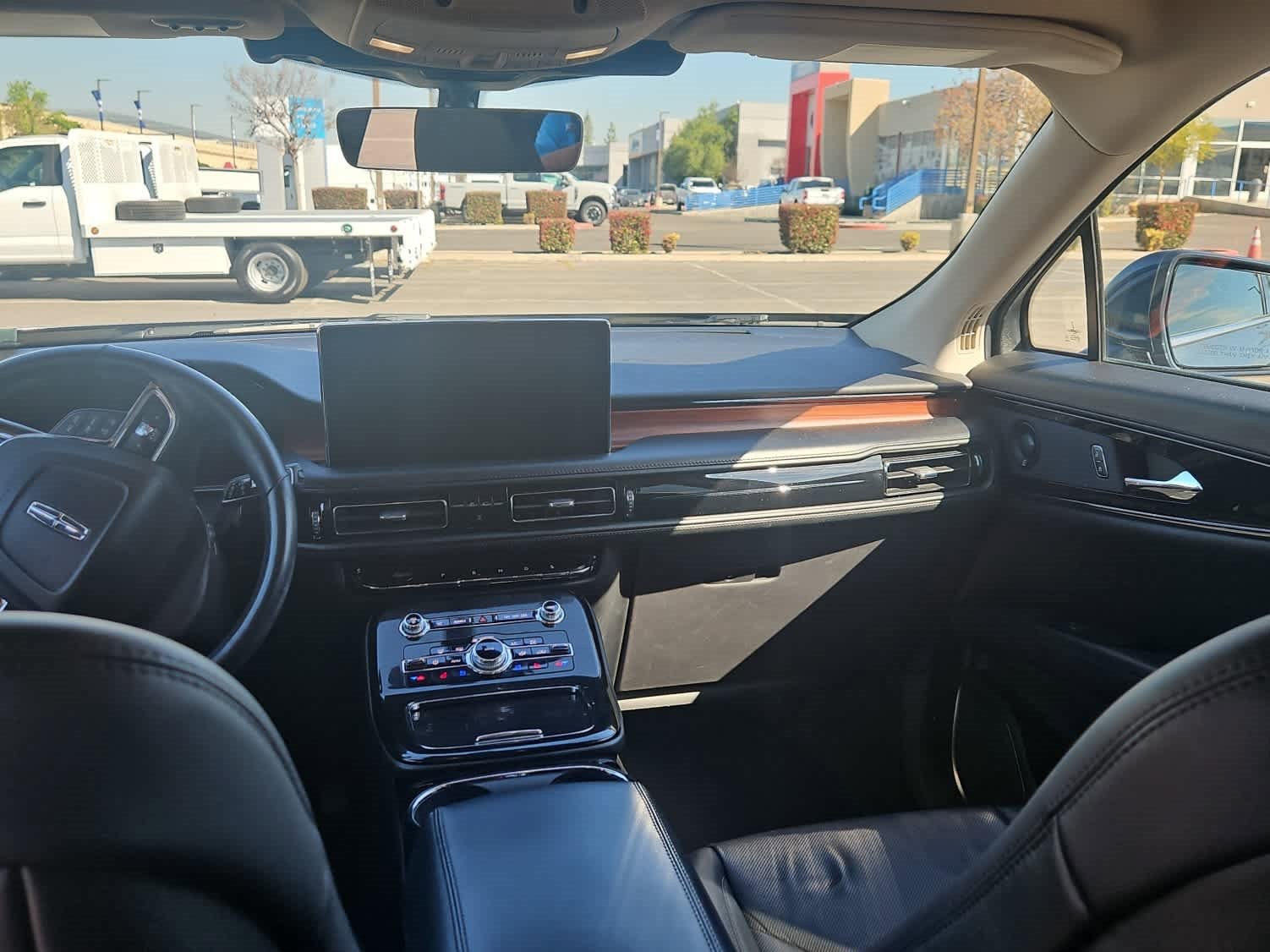 Used 2023 Lincoln Nautilus Reserve w/ Luxury Package image 10