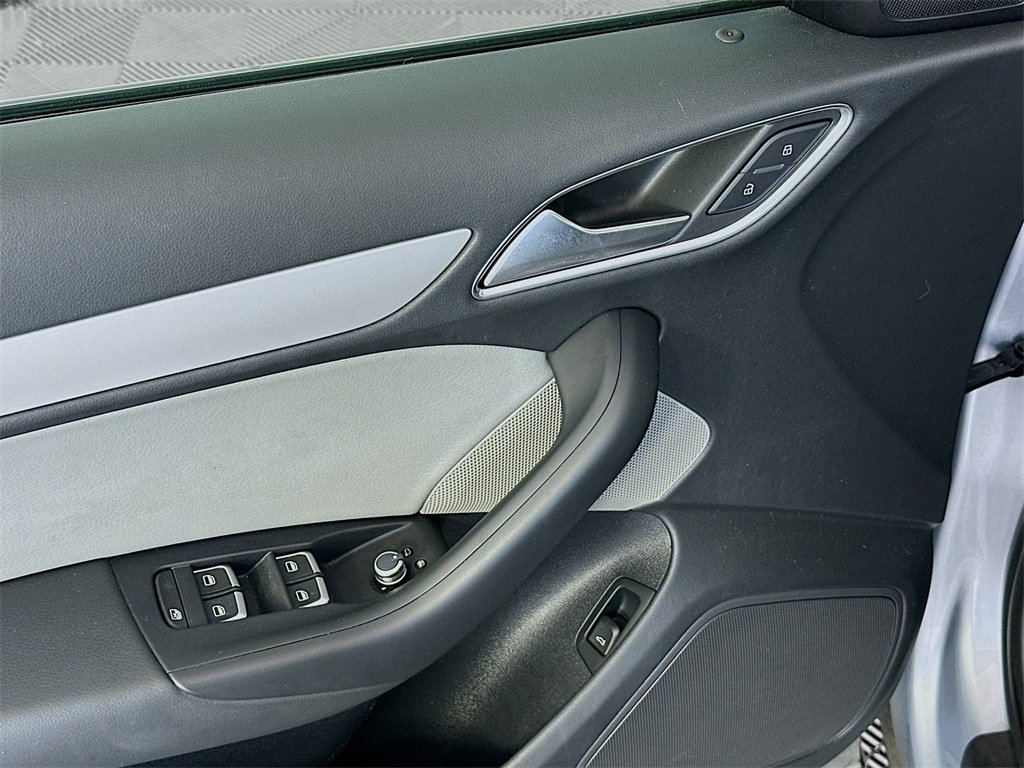 Used 2018 Audi Q3 2.0T Premium image 17