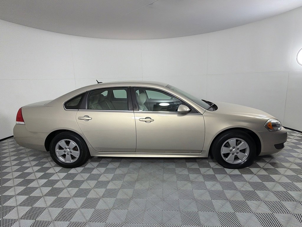 Used 2010 Chevrolet Impala LT FWD image 4
