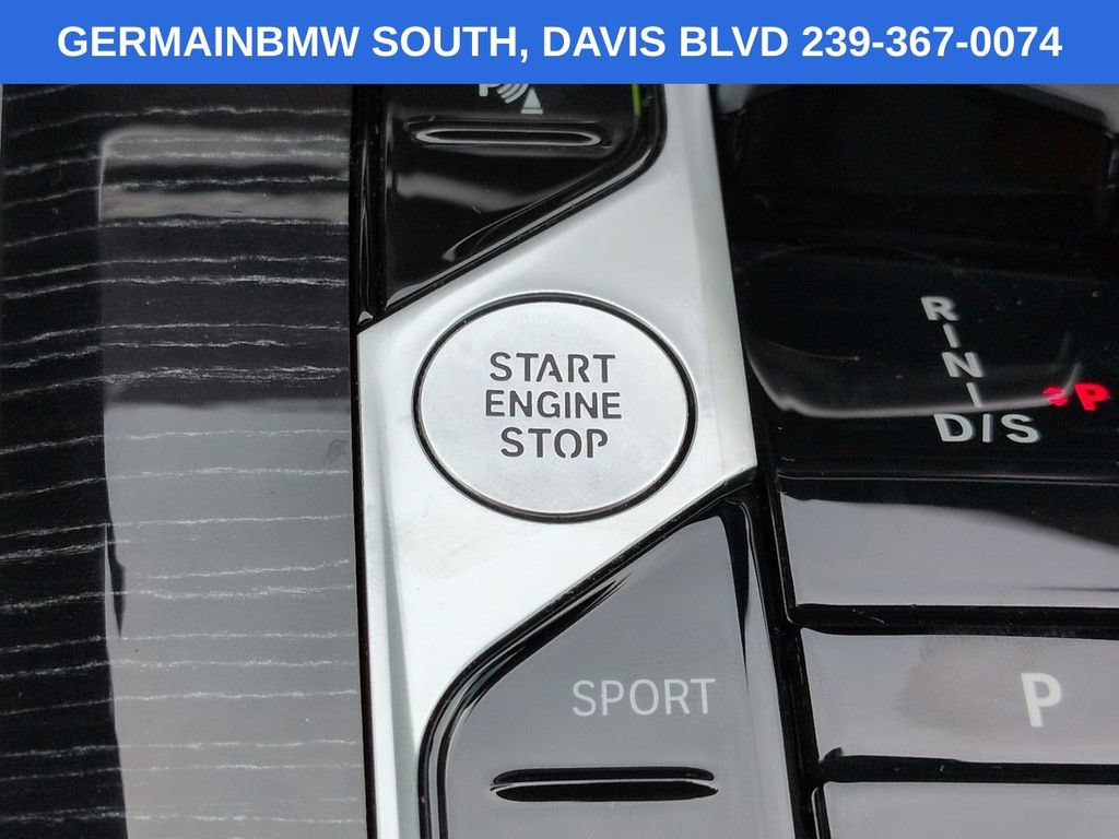 Used 2025 BMW X5 xDrive40i w/ M Sport Package AWD/4WD image 32
