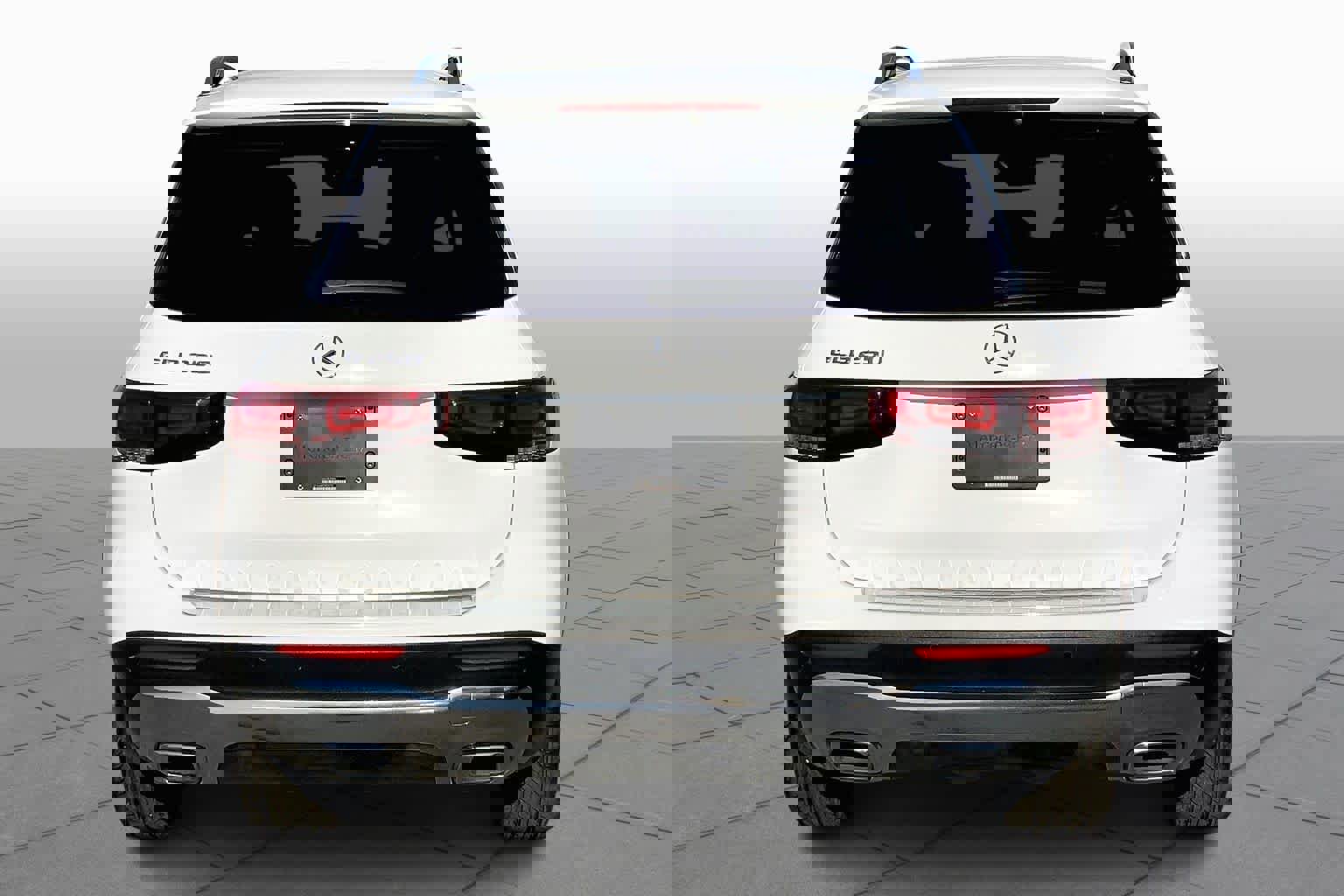 Used 2021 Mercedes-Benz GLB 250 w/ Premium Package image 5