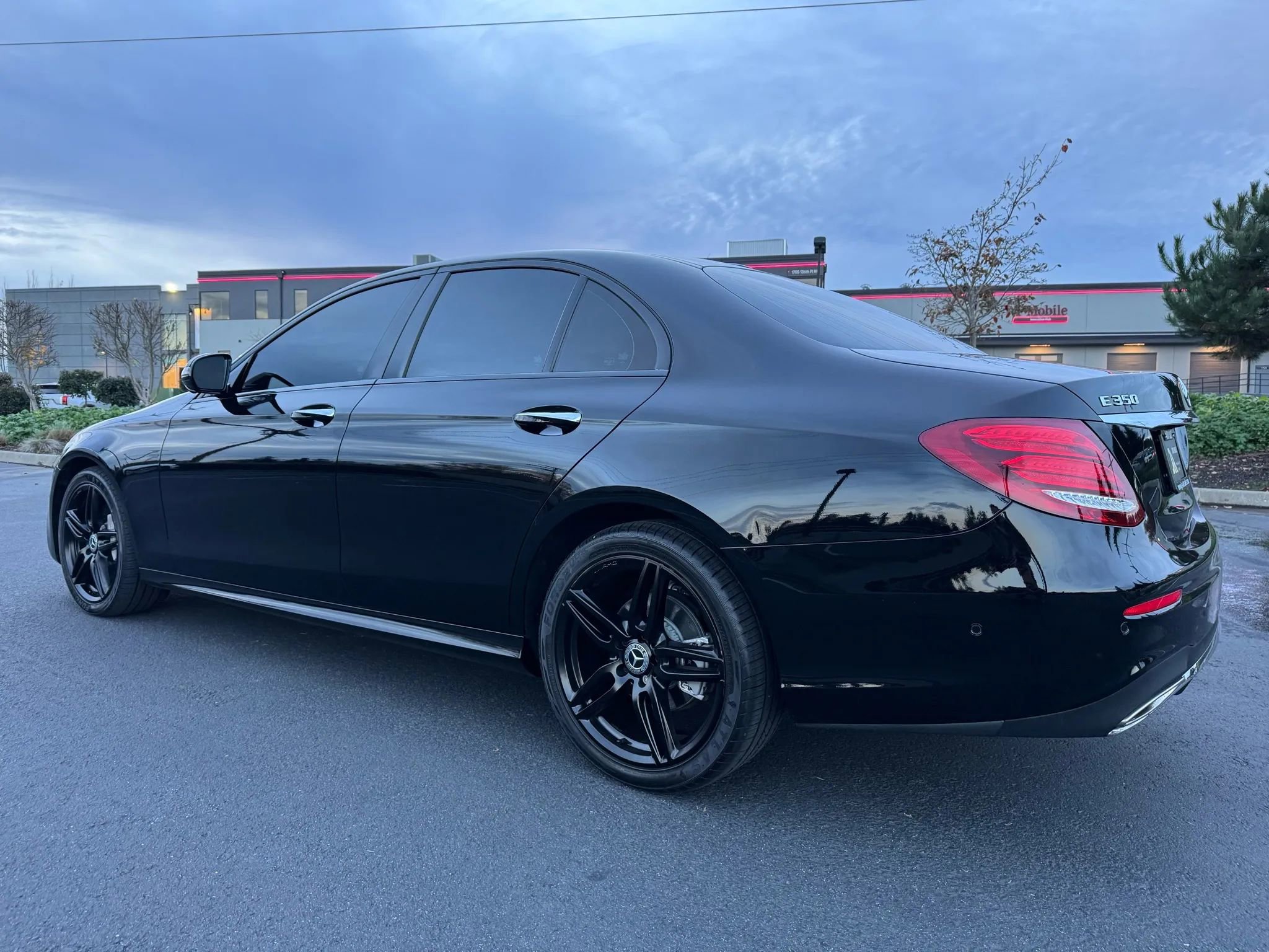 Used 2020 Mercedes-Benz E 350 4MATIC Sedan image 7